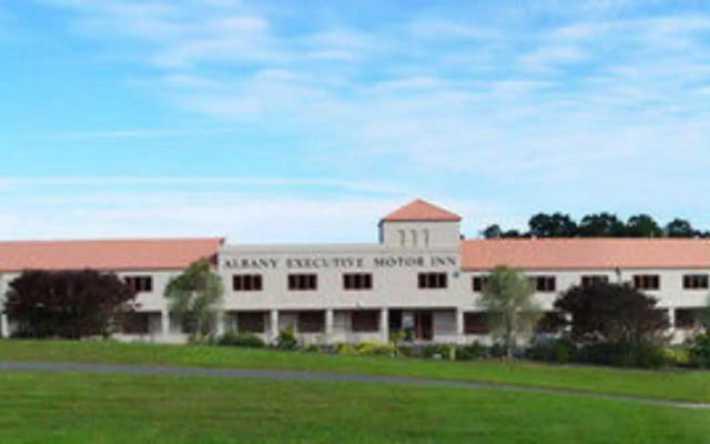 Albany Executive Motor Inn