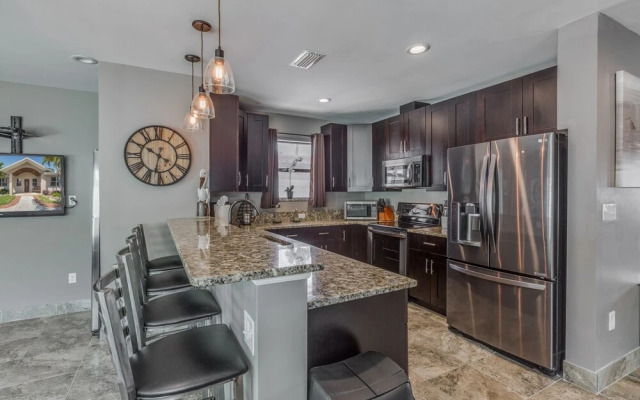 Summer Breeze 7 Bedroom Home by Redawning