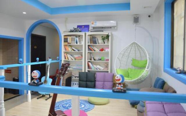 Qiannuo Youth Hostel