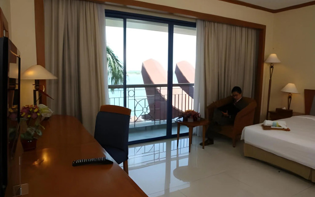 Makassar Golden Hotel