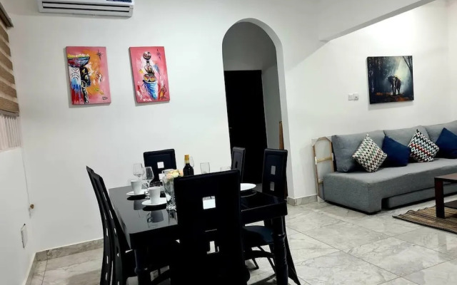 Charming, Quiet & Cozy - Close to Highway,parking