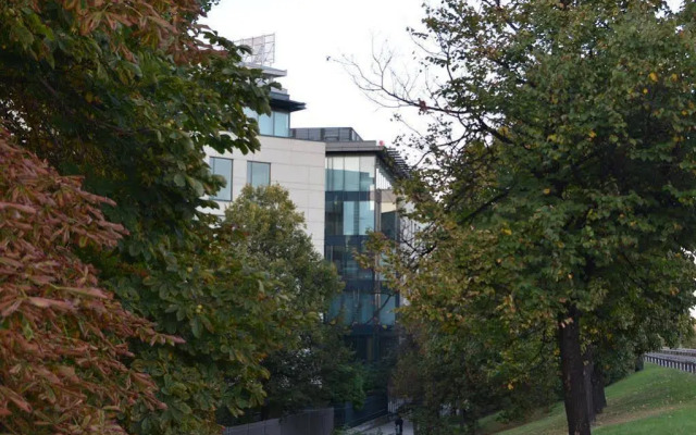 P&O Serviced Apartments FABRYCZNA