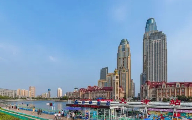 Urba Hotel (Tianjin Station South Square Jinwan Plaza Subway Station)