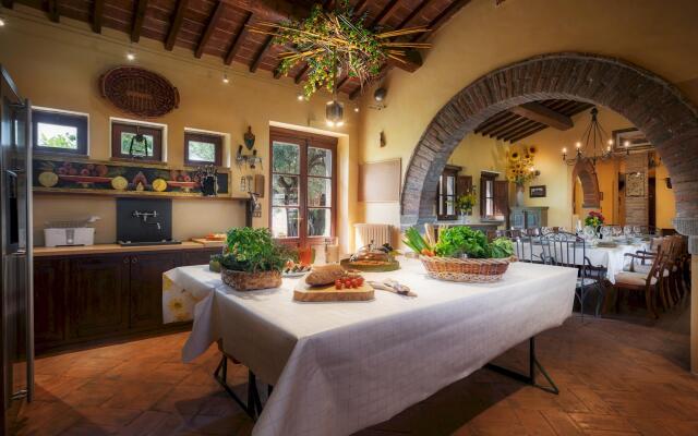 Casale Dei Girasoli 14