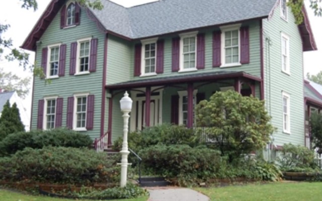 Mathis House, A Victorian Bed & Breakfast and Tea Room at 600 Main