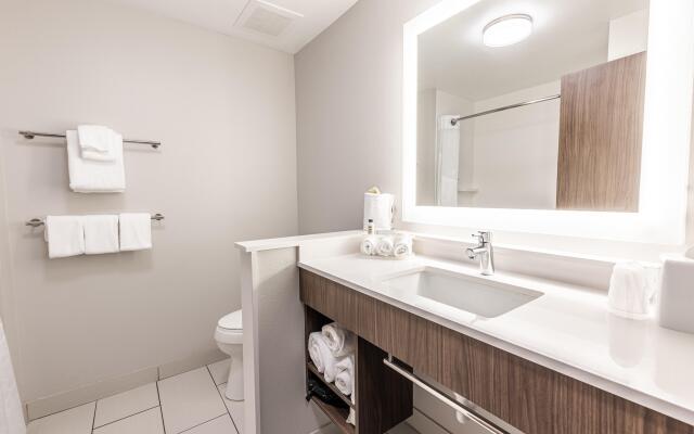 Holiday Inn Express & Suites Rantoul by IHG