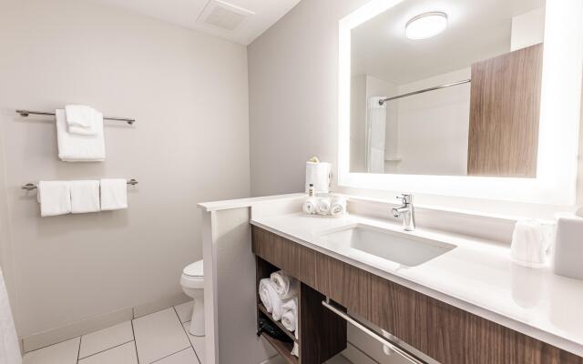 Holiday Inn Express & Suites Rantoul, an IHG Hotel