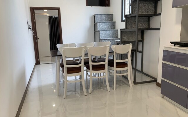 Smiley Apartment District 2