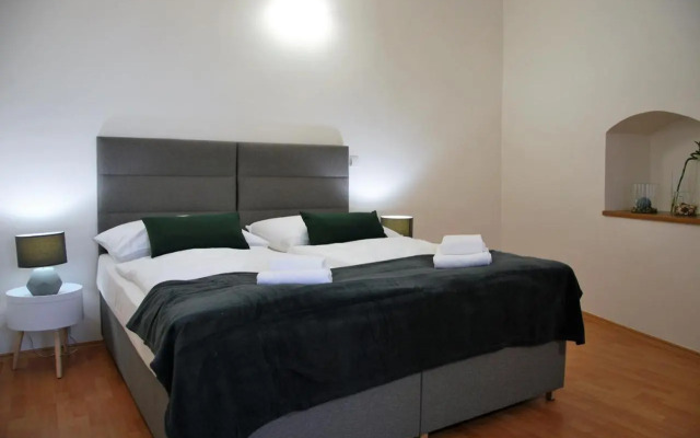 White Swan Boutique Apartments
