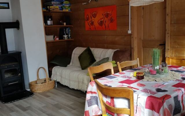 Beautifully Located House in the Midst of the Mountains With a Beautiful View