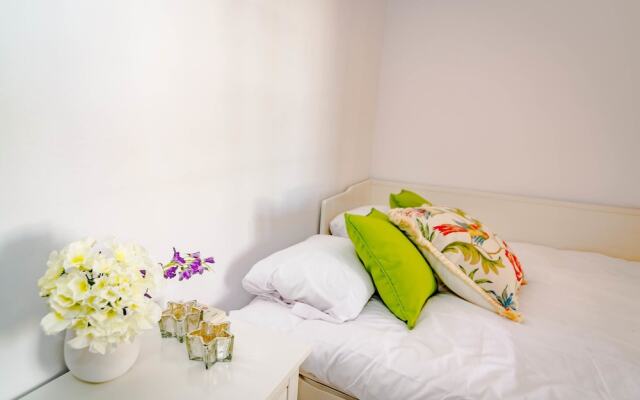SAA2 Stunning 3 bedroom apt in Puerto Banus Roomservice