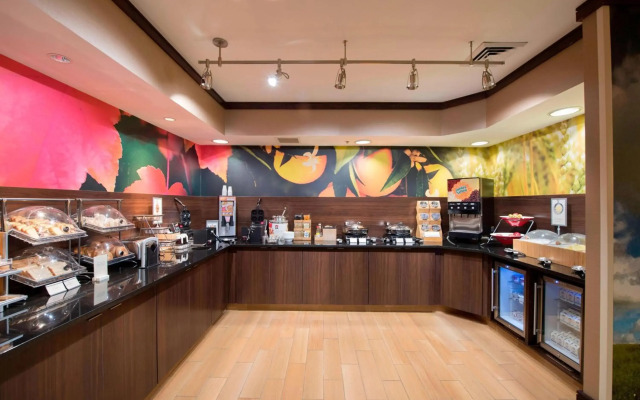 Fairfield Inn & Suites Charleston North/University Area