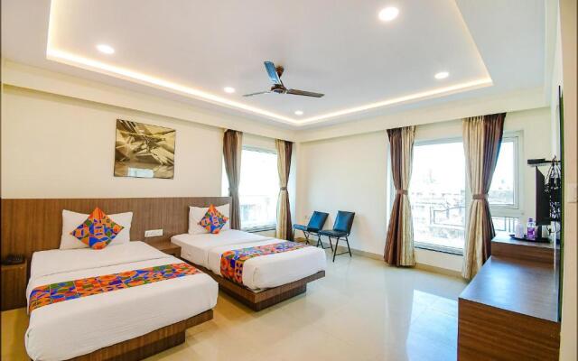 Fabhotel Kzar Select