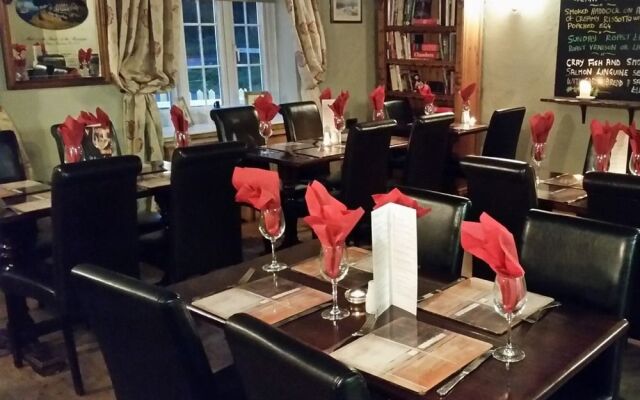 The Three Horseshoes