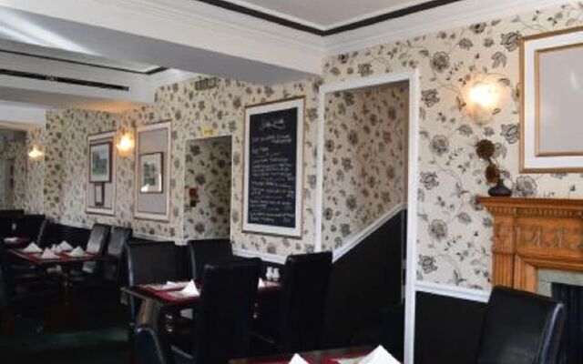 Douglas Arms Hotel by Paymán Club