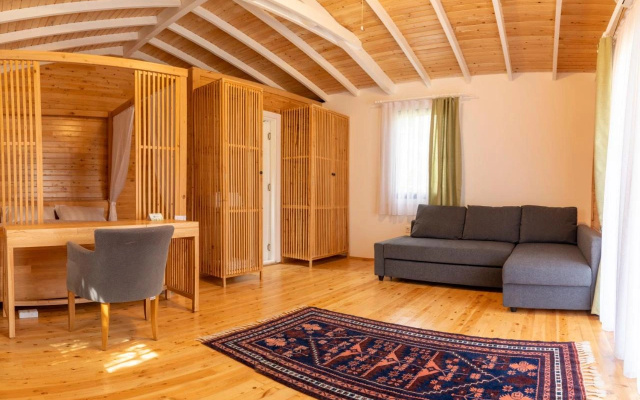Apa Mountain Lodge