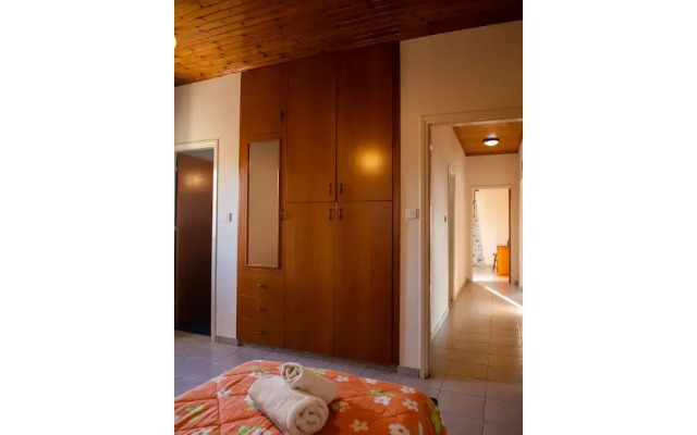 Adonis Villa