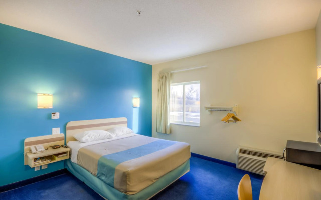 Aurora Inn Estevan