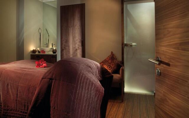 Macdonald Old England Hotel & Spa