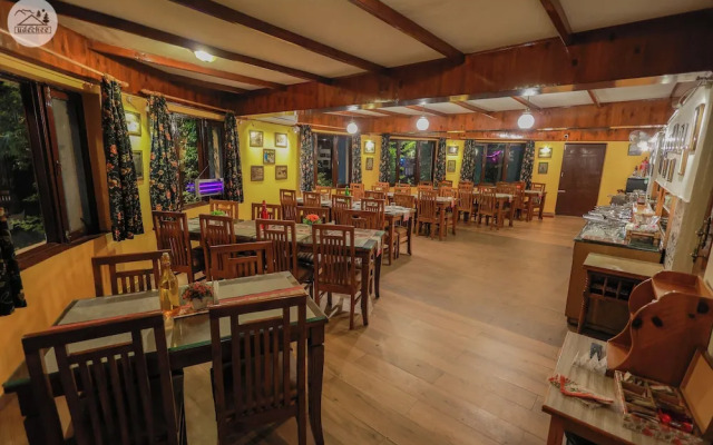 Udechee Huts Hotel