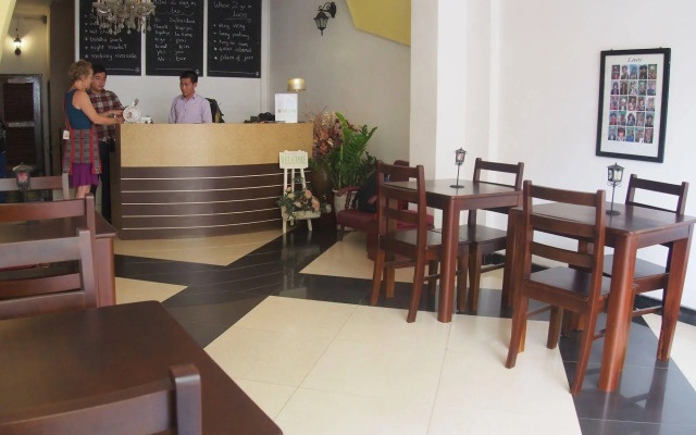 New iHouse Hotel - Hostel