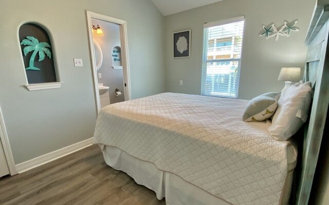 Serendipity Shore 3 Bedroom Home by RedAwning