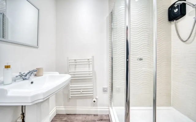 Stunning 2 Bed City Centre & Bute Park