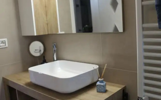 Rilassante E Indipendente- La Rondinella -detacha