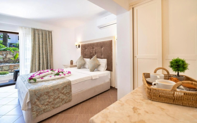 Ata Lagoon Beach Hotel