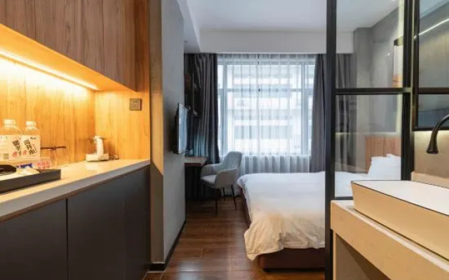 Maia Hostel