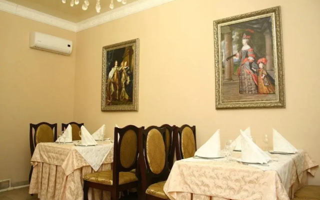 Brooklin Hotel