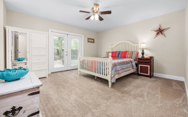 Niceville Dream Home Sleeps 13