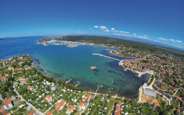 Awesome Apartment in Sukosan With 3 Bedrooms and Wifi