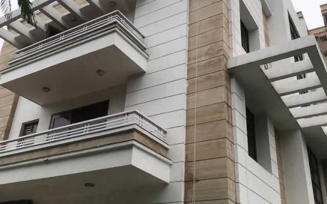 Comfort Villa Rooms and Suites