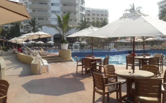 Aca Suites Ixtapa