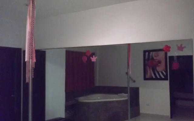 Motel Del Rey