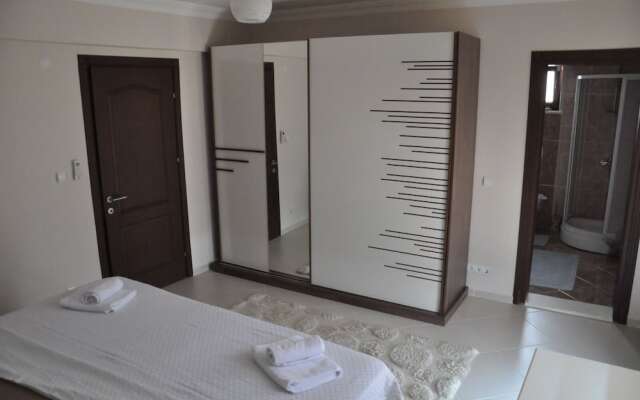 Beautiful 4-bed Villa Private Pools