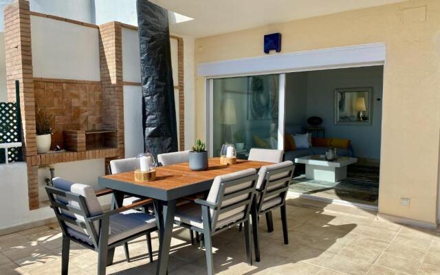 E18 Primera línea playa - Espectacular dúplex, vistas únicas- Estepona