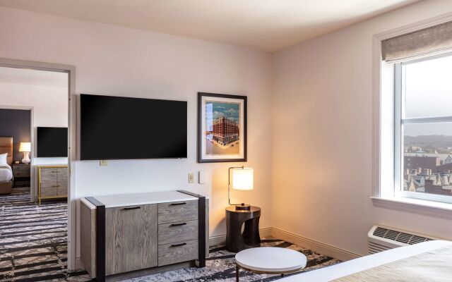 The Yorktowne Hotel, Tapestry Collection by Hilton