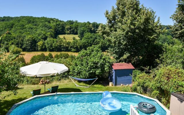 Renovated house with private swimming pool, close to Villefranche-du-Périgord.