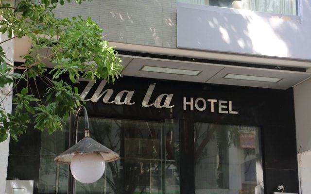 Tha La Hotel