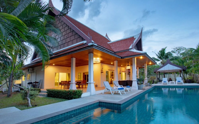 Tropical Thai Style 4BR Pool Villa Fanny
