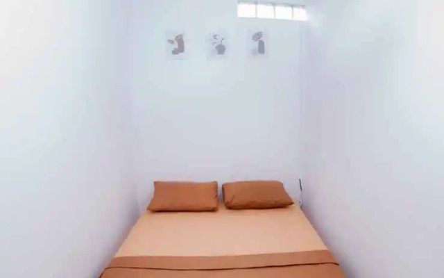 AUR KUNING HOSTEL SYARIAH Bukittinggi