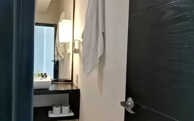 Blvd Hotel