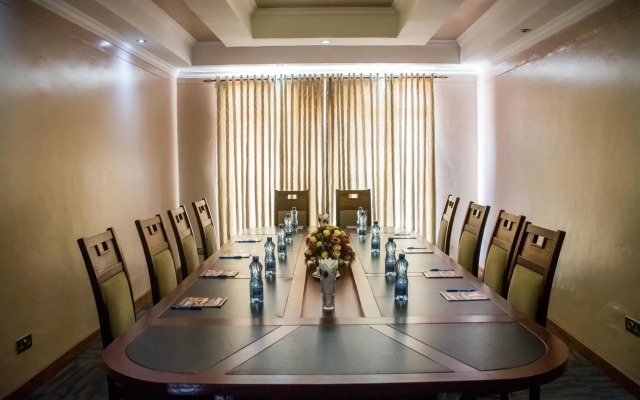 Sirikwa Hotel