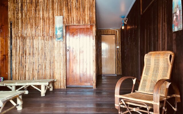 River House at Wat-Yai