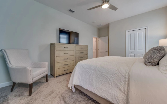 9 Bedroom Family Friendly Retreat -Champions Gate, Davenport