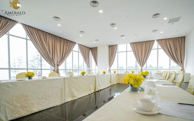 Amerald Resort Hotel Desaru