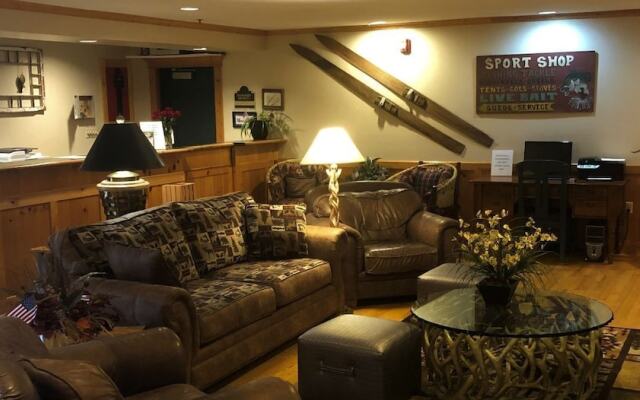 Flat Creek Inn And Suites