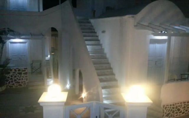 Angels In Fira